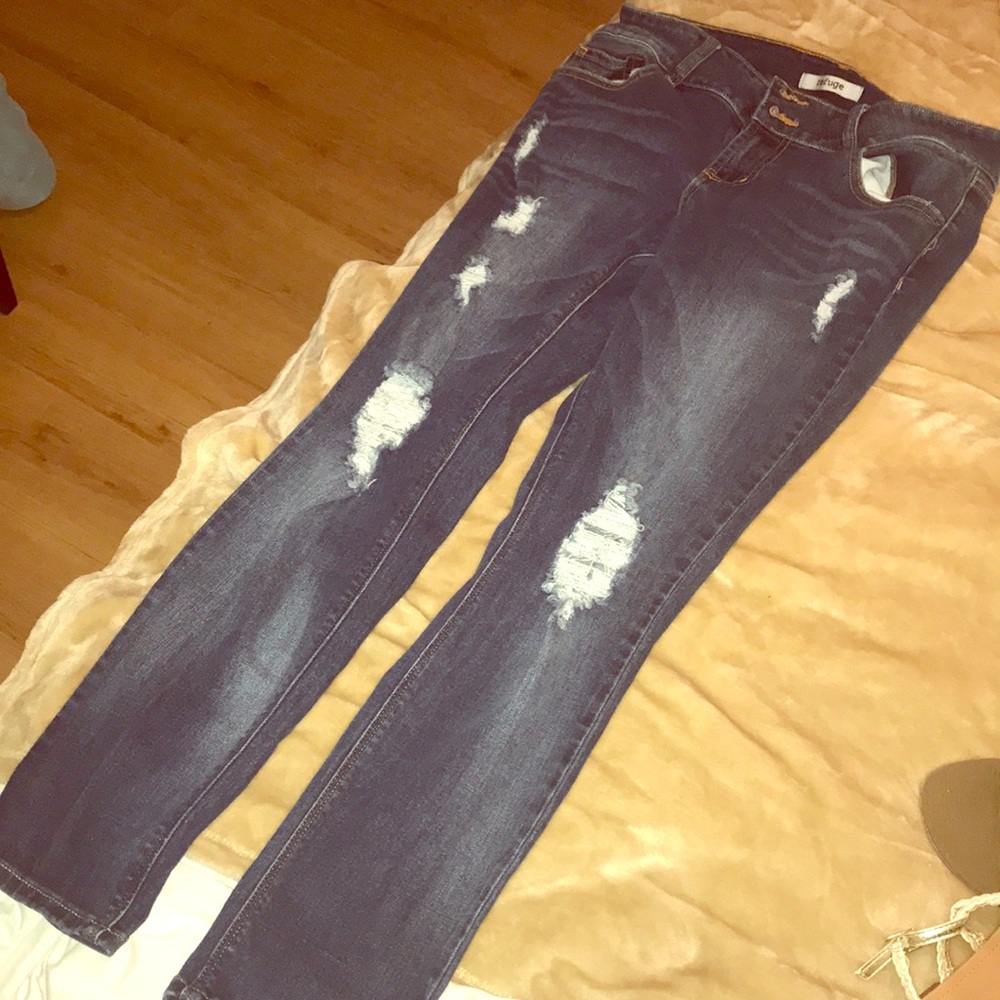 🔴Ripped skinny jeans